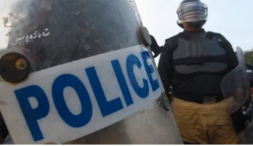 পাকিস্তানে সমন্বিত হামলায় অন্তত ৮ পুলিশ নিহত
