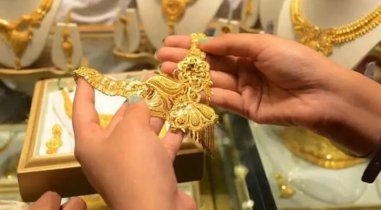 স্বর্ণের বাজারে উত্তাপ, ভরি আড়াই লাখ টাকা ছাড়াল